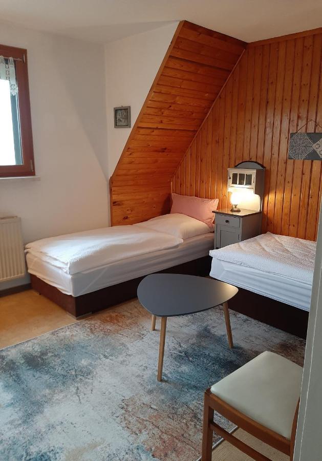 Haus Mit Ausblick 3 Schlafzimmer Wilkau-Hasslau Bagian luar foto